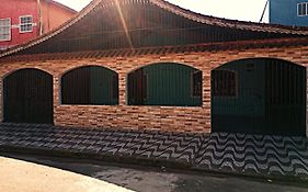 Casa Praia Grande wi-fi 4 dorm 3 carros área churrasq 700 MTS da praia Imirim